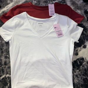 NWT - Red and White Cropped Shirts